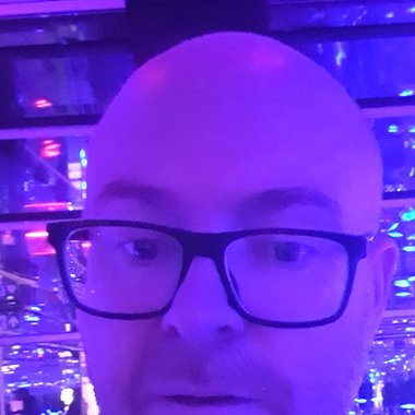 Ian D. - Freelance Graphic Designer