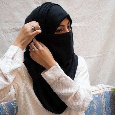 UmazaNaeem - Freelance Graphic Designer