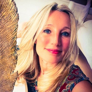 Virginie S. - Freelance Writer