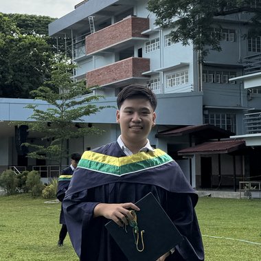 ALDRIN P. - Freelance Graphic Designer