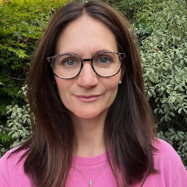 Louise C. - Freelance Social Media Manager