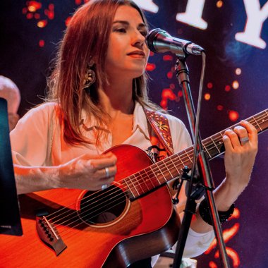 Viktoria K. - Freelance Musician