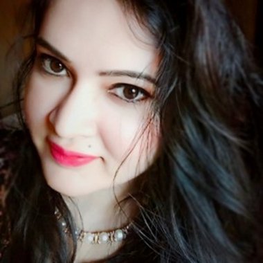 Sia G. - Freelance Web Designer