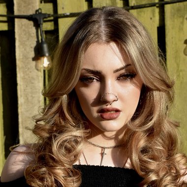 alicedaisy - Freelance Singer