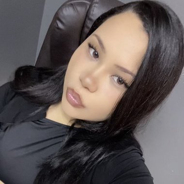 Loreny A. - Freelance Web Designer