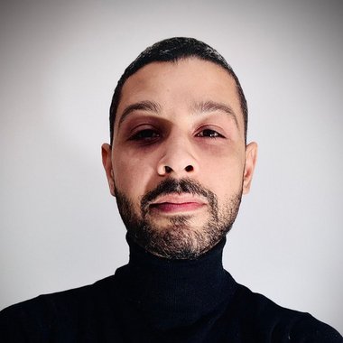 Aymen J. - Freelance Presentation Designer