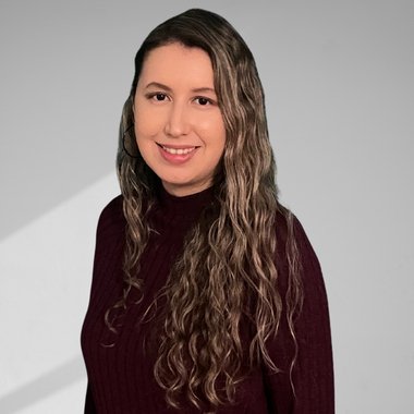 Daniela C. - Freelance Web Developer
