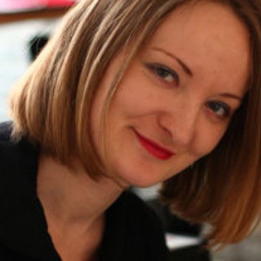 Monika L. - Freelance Graphic Designer