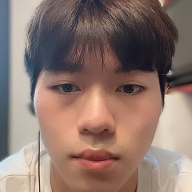 Quyen D. - Freelance Social Media Manager