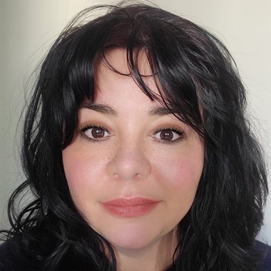 Angelina D. - Freelance Marketing Analyst