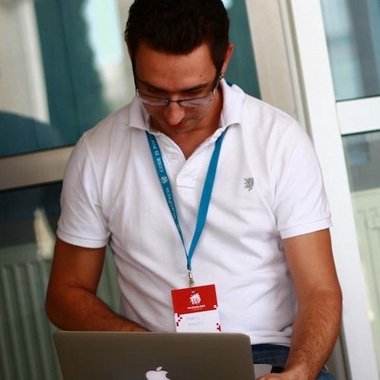 Mario R. - Freelance Front End Developer