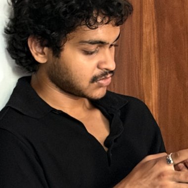 Dumidu D. - Freelance Writer