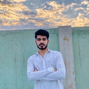 Safeer A. - Freelance Graphic Designer