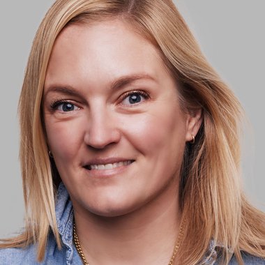 Annie B. - Freelance Brand Designer