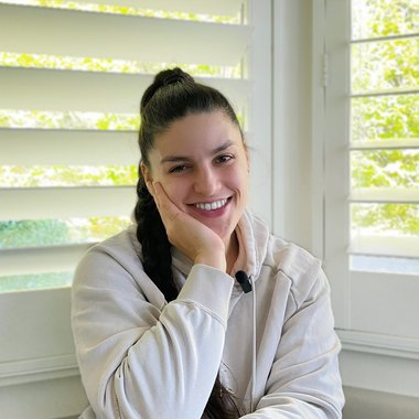 Jasmin1923 - Freelance Social Media Freelancer