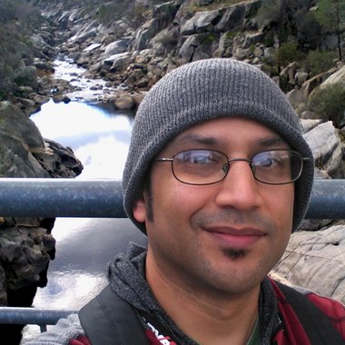 Carlos C. - Freelance Graphic Designer