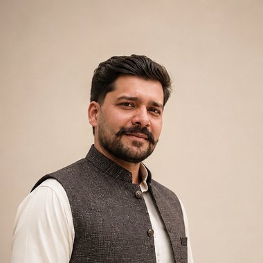 Arham U. - Freelance Graphic Designer