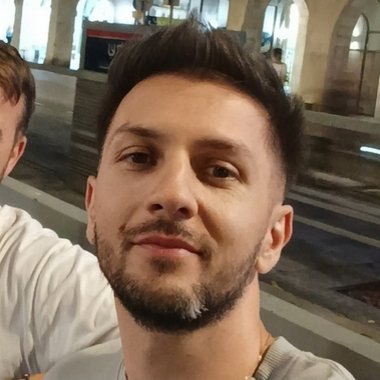 S u. - Freelance Music Producer