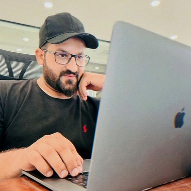 Ghayoor H. - Freelance Ui Designer