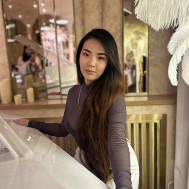 Amina M. - Freelance Social Media Freelancer