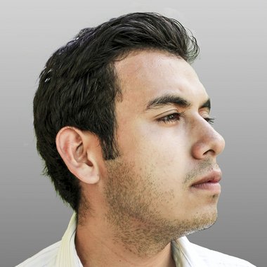 Denis H. - Freelance Graphic Designer