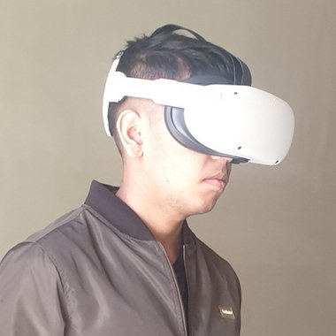 Arshil122 - Freelance Graphic Designer