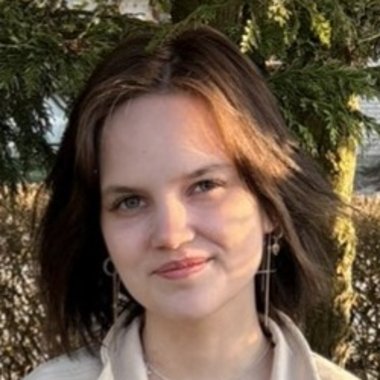 Elin B. - Freelance Artist