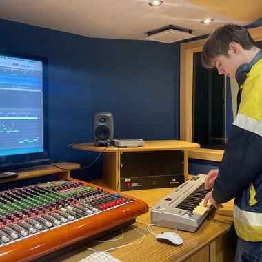 user1737681 - Freelance Mixing Engineer