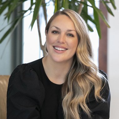 Julie-Anne L. - Freelance Media Coordinator