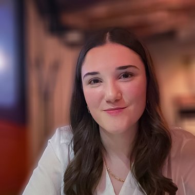 Jen S. - Freelance Graphic Designer