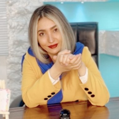 niloofar s. - Freelance Image Editor