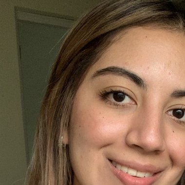 Alejandra C. - Freelance Voiceover Artist