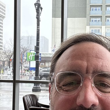 Rob W. - Freelance Digital Marketer