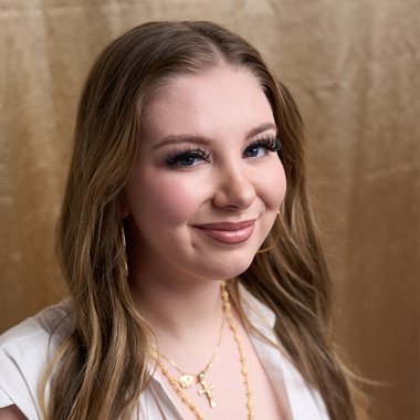 Meg F. - Freelance Assistant Producer
