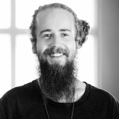 bradkafer6585 - Freelance Music Supervisor