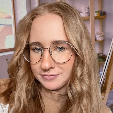 Emma S. - Freelance Brand Designer