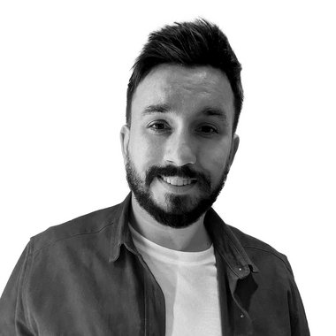 Mike K. - Freelance Designer