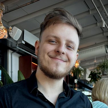 Louis E. - Freelance Mixing Engineer