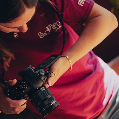 LAURA M. - Freelance Videographer