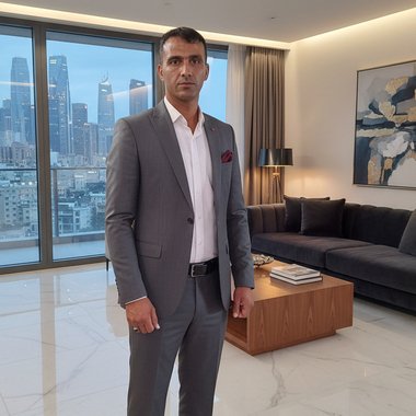 Saeid A. - Freelance Web Designer