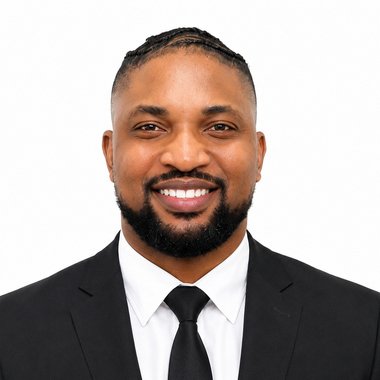 IKENNA A. - Freelance Community Manager