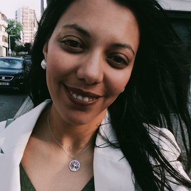 Veronica M. - Freelance Video Editor