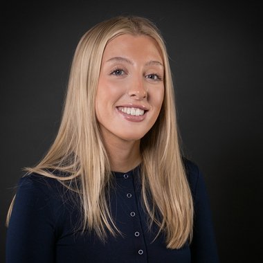 Bella B. - Freelance Affiliate Marketer