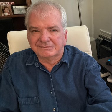 Jonathan M. - Freelance Screenwriter