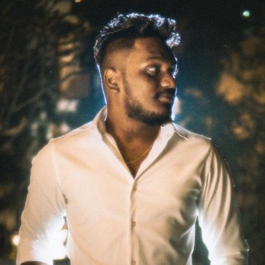 Sharvin M. - Freelance Graphic Designer