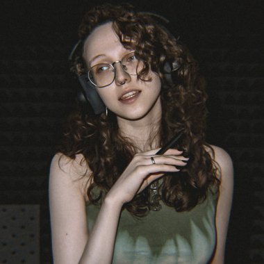 Sophia G. - Freelance Photoshop Editor