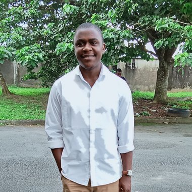 Jerome - Freelance Graphic Designer