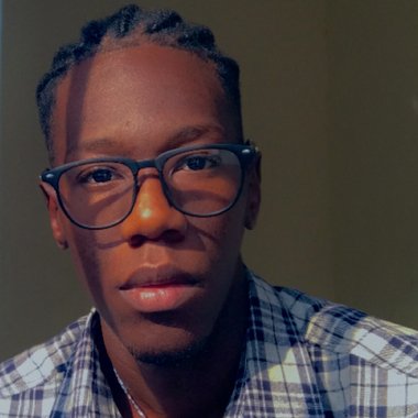 Ulfrid T. - Freelance Social Media Freelancer