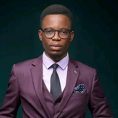 Adewale - Freelance Web Designer