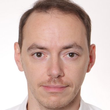 Yary R. - Freelance Blockchain Developer